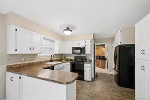 36 Champlin St, Ronkonkoma, NY 11779 - Photo 15
