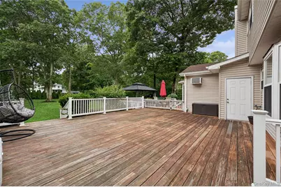 36 Champlin Street, Ronkonkoma, NY 11779 - Photo 31