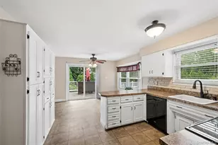 36 Champlin St, Ronkonkoma, NY 11779 - Photo 17