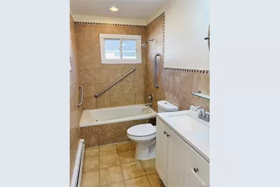 537 Lakeway Drive, West Babylon, NY 11704 - Photo 7