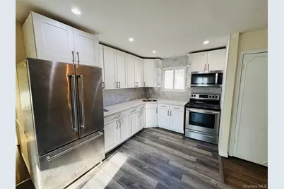 537 Lakeway Drive, West Babylon, NY 11704 - Photo 5