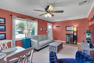 6 Linton Court, West Babylon, NY 11704 - Photo 7