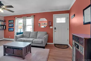 6 Linton Ct, West Babylon, NY 11704 - Photo 5