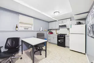 2858 E 197th St, Bronx, NY 10461 - Photo 15