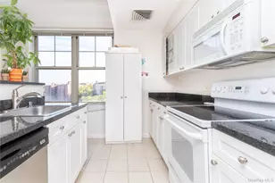 300 Mamaroneck Ave, White Plains, NY 10605 - Photo 3