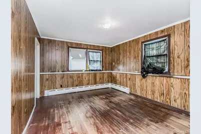 20 Saint Josephs Avenue, Yonkers, NY 10703 - Photo 11