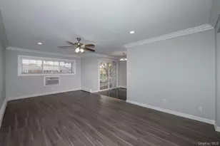 76 Mount Vernon Ave, Patchogue, NY 11772 - Photo 3