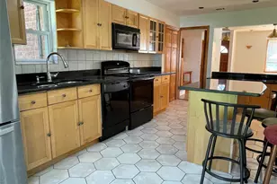 2 Stuart Dr, Syosset, NY 11791 - Photo 7