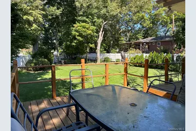 2 Stuart Drive, Syosset, NY 11791 - Photo 19