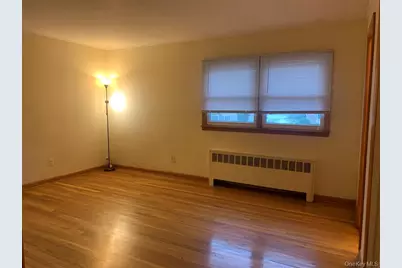 2 Stuart Drive, Syosset, NY 11791 - Photo 11
