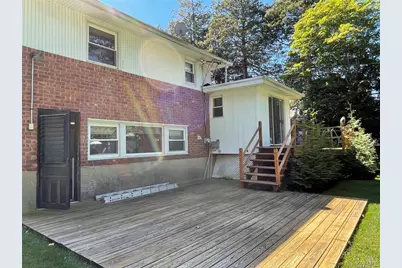 2 Stuart Drive, Syosset, NY 11791 - Photo 17