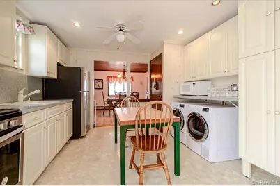 1815 Meadowbrook Road, Merrick, NY 11566 - Photo 7