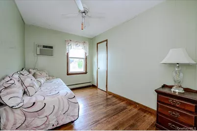 1815 Meadowbrook Road, Merrick, NY 11566 - Photo 17