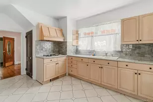 2950 Randall Ave, Bronx, NY 10465 - Photo 17