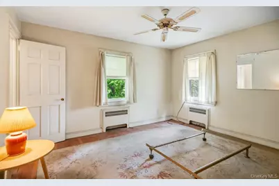 544 S Wellwood Avenue, Lindenhurst, NY 11757 - Photo 11