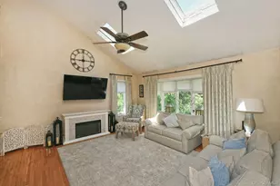 97 Elk St, South Huntington, NY 11743 - Photo 7