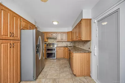 192 Sycamore Avenue, Bethpage, NY 11714 - Photo 11