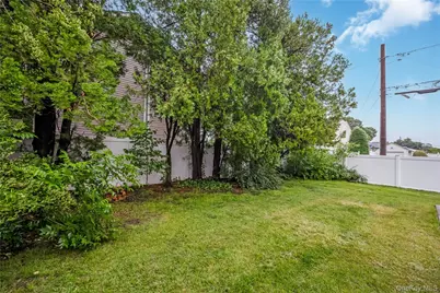 192 Sycamore Avenue, Bethpage, NY 11714 - Photo 23
