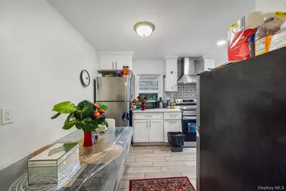 68 Shipherd Avenue, Lynbrook, NY 11563 - Photo 9