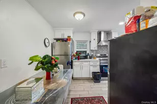 68 Shipherd Ave, Lynbrook, NY 11563 - Photo 9