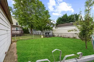 68 Shipherd Ave, Lynbrook, NY 11563 - Photo 15
