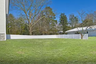 11 Edcris Ln, Huntington, NY 11743 - Photo 31