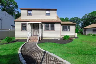 16 Ormond Pl, Shirley, NY 11967 - Photo 5