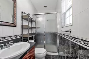 38 Sintsink Dr W, Port Washington, NY 11050 - Photo 9