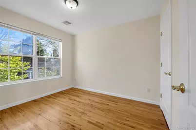 38 Sintsink Drive W, Port Washington, NY 11050 - Photo 11