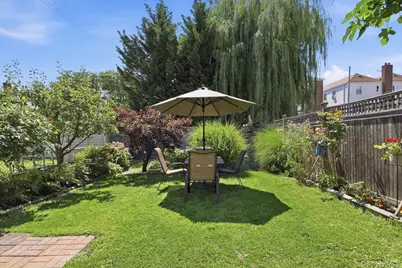 1415 Reed Place, Bronx, NY 10465 - Photo 17