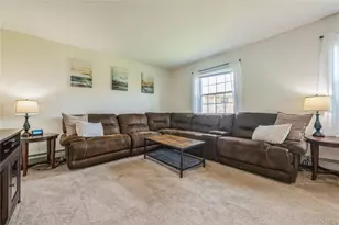 460 Old Town Rd, Port Jefferson Station, NY 11776 - Photo 3