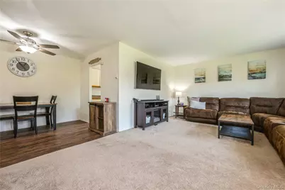 460 Old Town Road #8J, Port Jefferson Station, NY 11776 - Photo 5