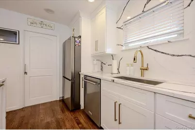 618 E Walnut Street, Long Beach, NY 11561 - Photo 9