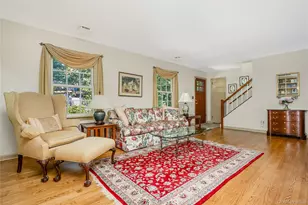 8 Arosa Ct, Greenlawn, NY 11740 - Photo 7