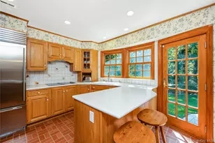 8 Arosa Ct, Greenlawn, NY 11740 - Photo 11