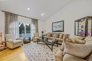 2 Sagamore Way N, Jericho, NY 11753 - Photo 15