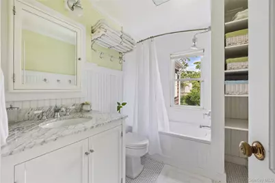 75 Bulson Road, Rockville Centre, NY 11570 - Photo 21