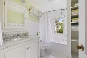 75 Bulson Rd, Rockville Centre, NY 11570 - Photo 21