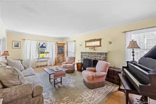 75 Bulson Rd, Rockville Centre, NY 11570 - Photo 5
