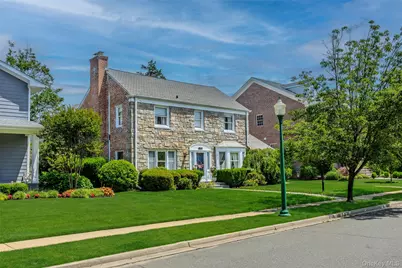 75 Bulson Road, Rockville Centre, NY 11570 - Photo 1