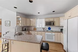 75 Bulson Rd, Rockville Centre, NY 11570 - Photo 11