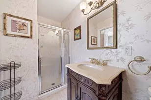 907 Altessa Blvd, Melville, NY 11747 - Photo 19