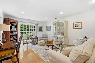 907 Altessa Blvd, Melville, NY 11747 - Photo 13