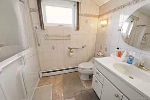 212 Shore Rd, Lindenhurst, NY 11757 - Photo 23