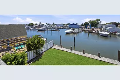 212 Shore Road, Lindenhurst, NY 11757 - Photo 3