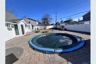 37 Spray Lane, Hicksville, NY 11801 - Photo 17