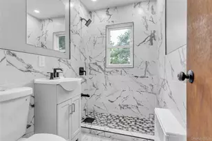 26 Woodland St, Ronkonkoma, NY 11779 - Photo 15