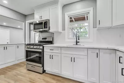 26 Woodland Street, Ronkonkoma, NY 11779 - Photo 7