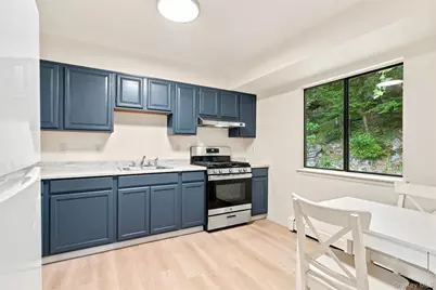 107 Sutton Park Road, Poughkeepsie, NY 12603 - Photo 13