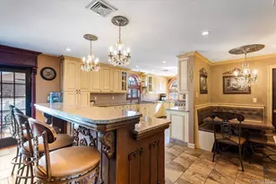 163-27 95th St, Howard Beach, NY 11414 - Photo 9